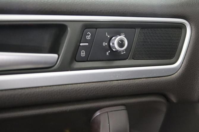 Volkswagen Touareg II с пробегом 2013 года, цена 1 999 990 рублей, 225841 км, внедорожник, Автокод Объявления