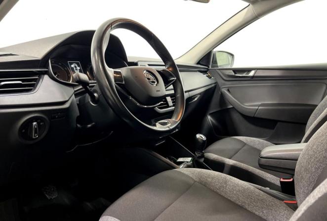 Skoda Rapid II с пробегом 2022 года, цена 1 550 000 рублей, 105472 км, лифтбек, Автокод Объявления