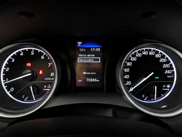 Toyota Camry VIII (XV70) Рестайлинг с пробегом 2021 года, цена 2 625 000 рублей, 70886 км, седан, Автокод Объявления