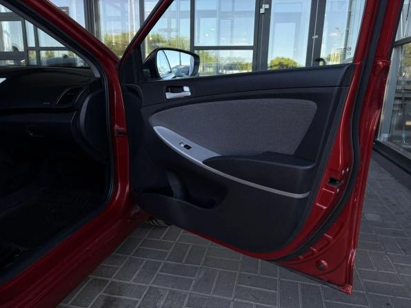 Hyundai Solaris I с пробегом 2012 года, цена 819 000 рублей, 182299 км, хэтчбек, Автокод Объявления