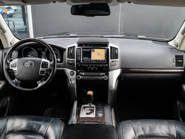 Toyota Land Cruiser 200 Series Рестайлинг 1 с пробегом 2012 года, цена 2 700 000 рублей, 332223 км, внедорожник, Автокод Объявления