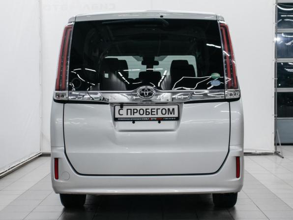 Toyota Noah III (R80) Рестайлинг с пробегом 2018 года, цена 2 490 000 рублей, 76949 км, минивэн, Автокод Объявления