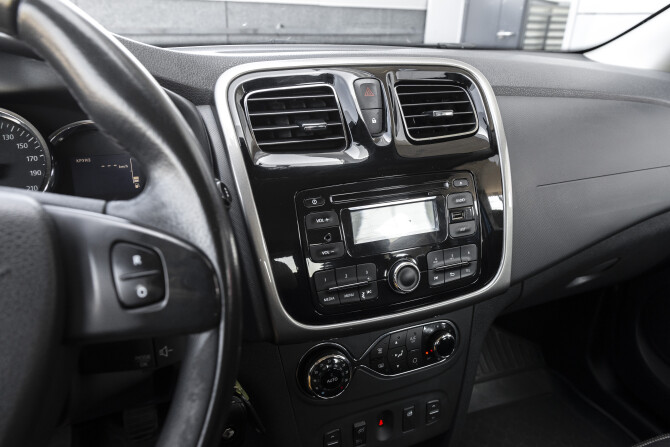Renault Sandero II с пробегом 2016 года, цена 799 000 рублей, 129000 км, хэтчбек, Автокод Объявления