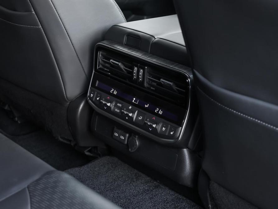 Toyota Land Cruiser 300 Series Москва  - изображение 20