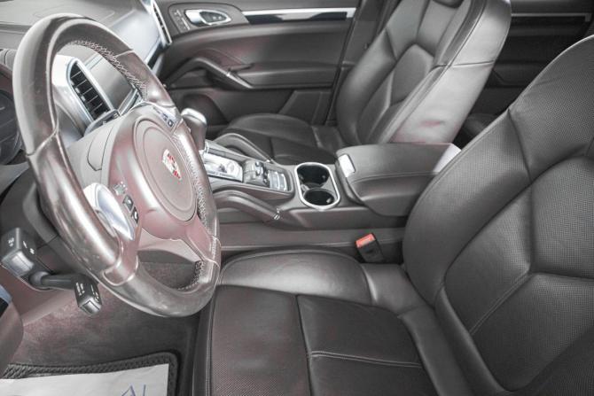 Porsche Cayenne II Рестайлинг (958) с пробегом 2014 года, цена 3 349 000 рублей, 127000 км, внедорожник, Автокод Объявления
