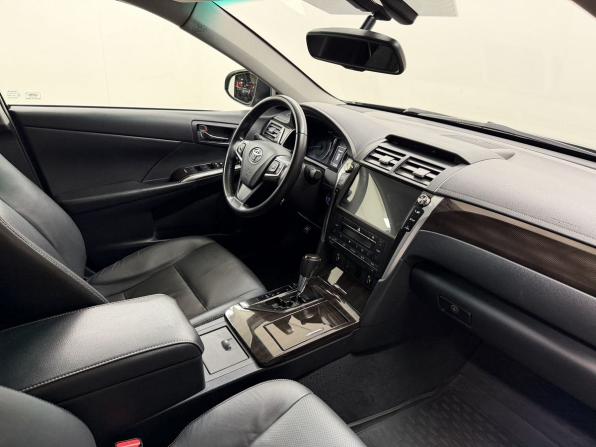 Toyota Camry VII (XV50) Рестайлинг с пробегом 2015 года, цена 2 170 000 рублей, 94732 км, седан, Автокод Объявления