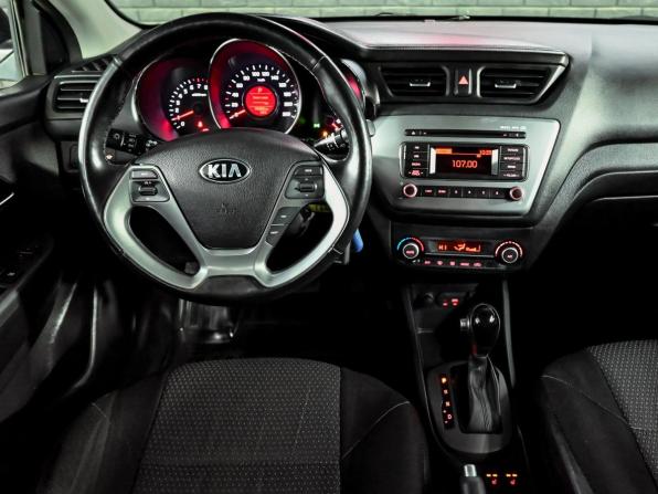 Kia Rio III Рестайлинг с пробегом 2016 года, цена 1 216 000 рублей, 74459 км, хэтчбек, Автокод Объявления