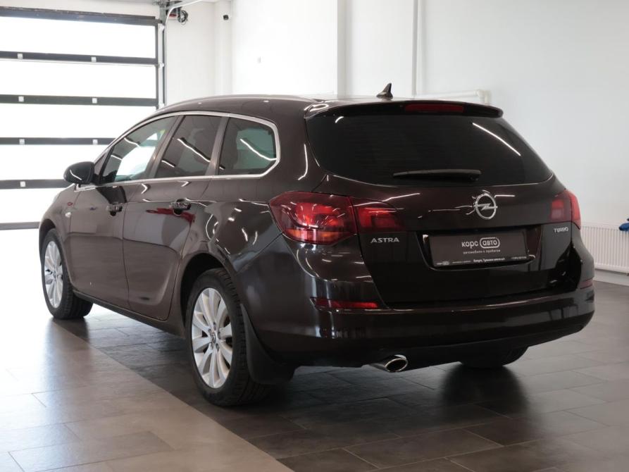 Opel Astra J Рестайлинг Калуга  - изображение 4