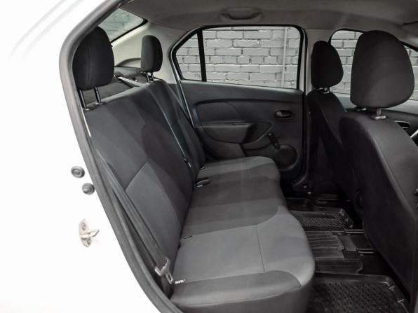 Renault Logan II с пробегом 2016 года, цена 610 000 рублей, 170897 км, седан, Автокод Объявления