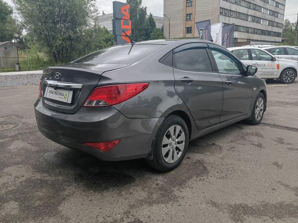 Hyundai Solaris I Рестайлинг с пробегом 2015 года, цена 590 000 рублей, 267073 км, седан, Автокод Объявления