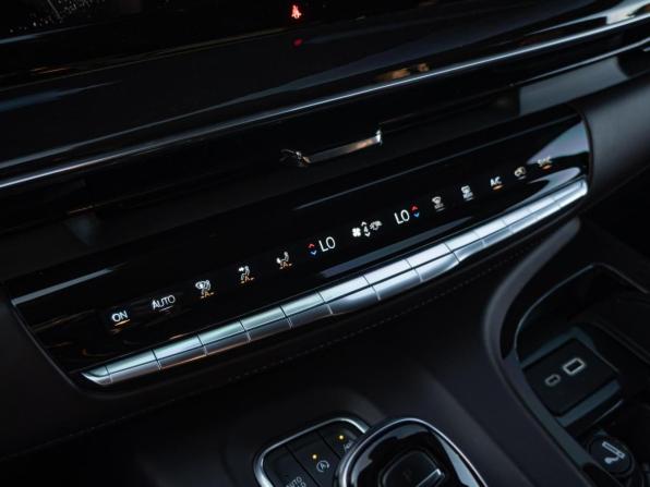 Cadillac Escalade V с пробегом 2021 года, цена 7 900 000 рублей, 116432 км, внедорожник, Автокод Объявления