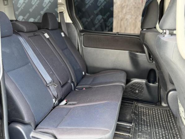 Toyota Voxy III (R80) с пробегом 2014 года, цена 1 450 000 рублей, 136390 км, минивэн, Автокод Объявления