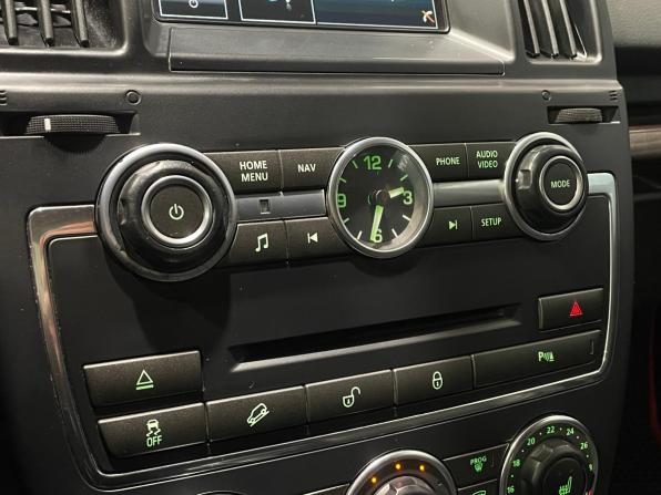 Land Rover Freelander II Рестайлинг 2 с пробегом 2014 года, цена 1 490 000 рублей, 224088 км, внедорожник, Автокод Объявления