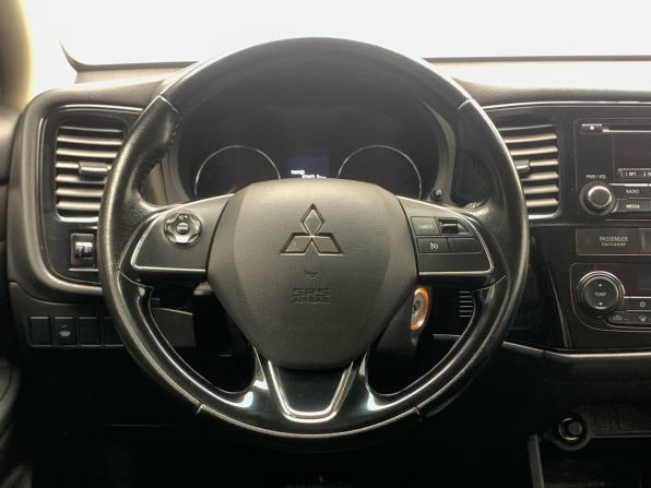Mitsubishi Outlander III Рестайлинг 2 с пробегом 2016 года, цена 1 639 000 рублей, 177706 км, внедорожник, Автокод Объявления