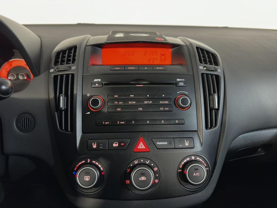 Kia Ceed I Великий Новгород  - изображение 18