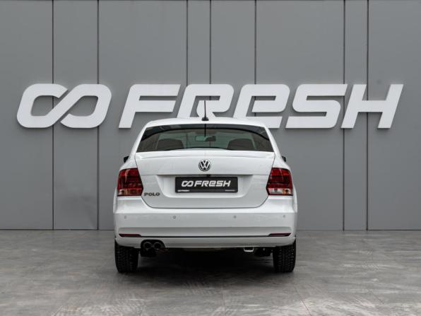 Volkswagen Polo V Рестайлинг с пробегом 2018 года, цена 1 265 000 рублей, 176984 км, седан, Автокод Объявления
