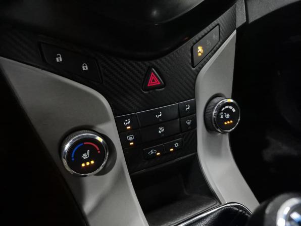 Chevrolet Cruze I с пробегом 2012 года, цена 595 000 рублей, 276353 км, седан, Автокод Объявления