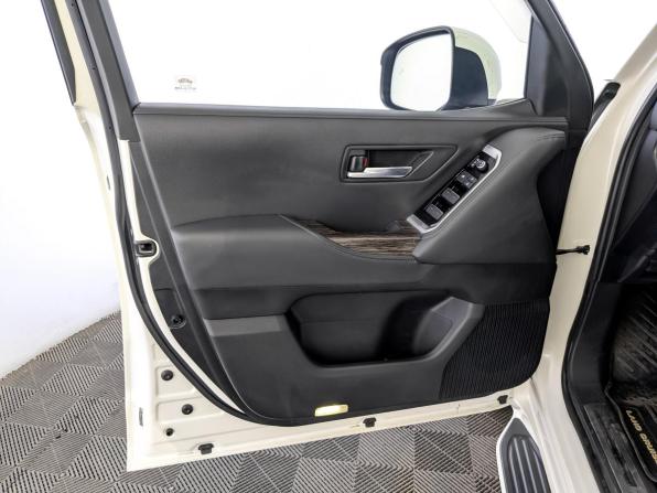 Toyota Land Cruiser 300 Series с пробегом 2021 года, цена 9 500 000 рублей, 52262 км, внедорожник, Автокод Объявления