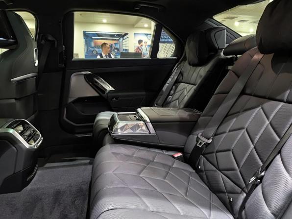 BMW 7 серии VII (G70) с пробегом 2025 года, цена 17 900 000 рублей, 20 км, седан, Автокод Объявления