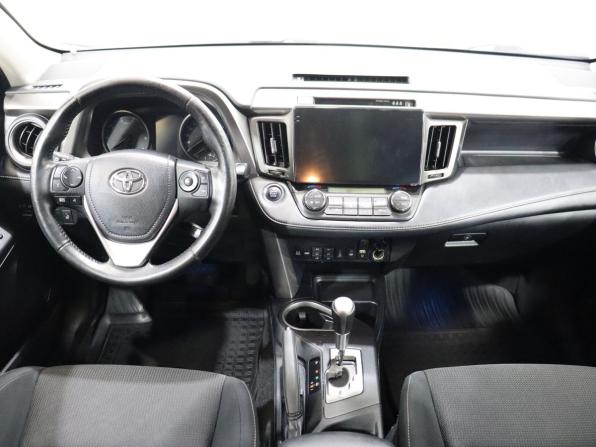 Toyota RAV4 IV (XA40) Рестайлинг с пробегом 2018 года, цена 1 700 000 рублей, 293807 км, внедорожник, Автокод Объявления