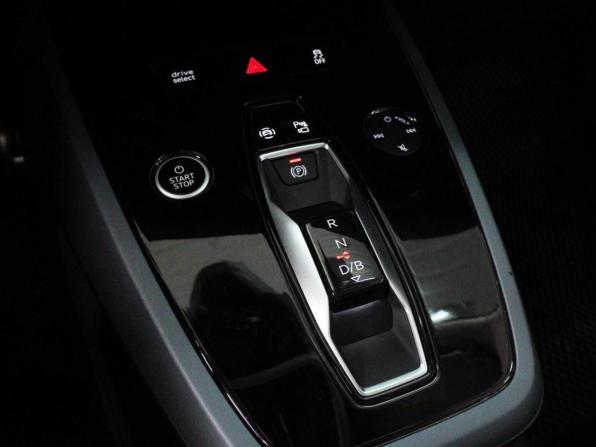 Audi Q5 e-tron с пробегом 2022 года, цена 4 841 000 рублей, 25233 км, внедорожник, Автокод Объявления