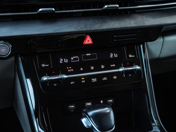 Kia Carnival IV с пробегом 2021 года, цена 2 940 000 рублей, 181763 км, минивэн, Автокод Объявления