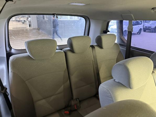 Hyundai H-1 II с пробегом 2011 года, цена 950 000 рублей, 220905 км, минивэн, Автокод Объявления