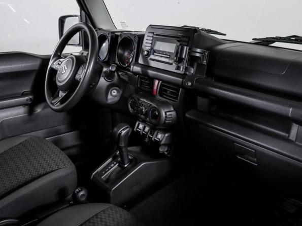 Suzuki Jimny IV с пробегом 2019 года, цена 2 799 000 рублей, 79726 км, внедорожник, Автокод Объявления