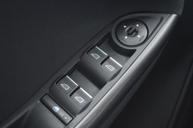 Ford Focus III Рестайлинг с пробегом 2019 года, цена 1 370 000 рублей, 98325 км, универсал, Автокод Объявления