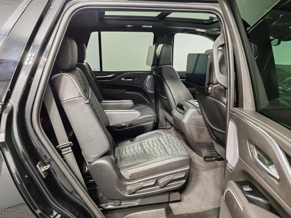 Cadillac Escalade-V I с пробегом 2023 года, цена 15 999 000 рублей, 87037 км, внедорожник, Автокод Объявления