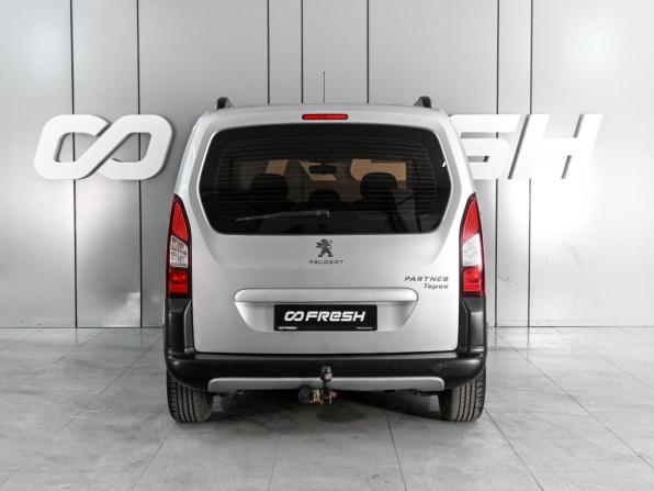 Peugeot Partner II Рестайлинг 2 с пробегом 2016 года, цена 1 349 000 рублей, 165793 км, компактвэн, Автокод Объявления