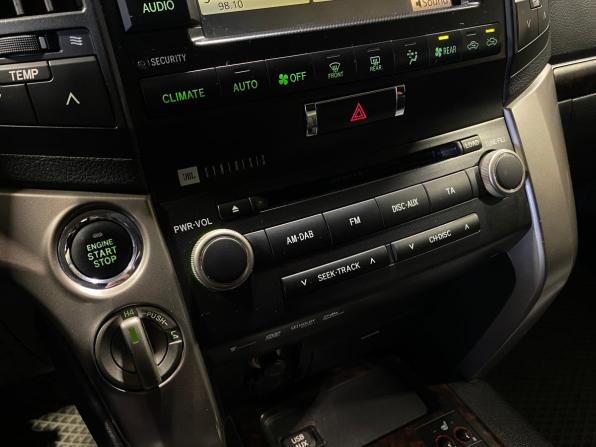 Toyota Land Cruiser 200 Series с пробегом 2010 года, цена 3 100 000 рублей, 228211 км, внедорожник, Автокод Объявления