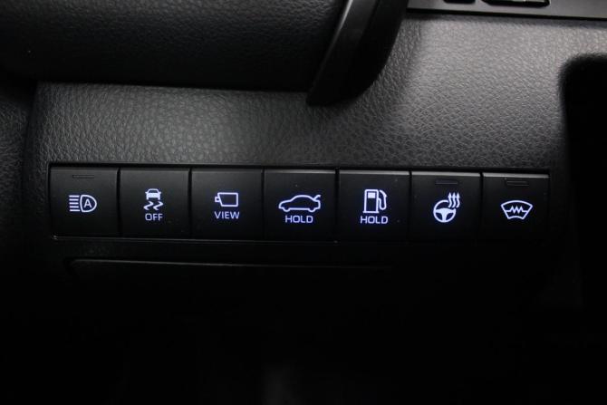 Toyota Camry VIII (XV70) с пробегом 2019 года, цена 2 468 000 рублей, 234000 км, седан, Автокод Объявления