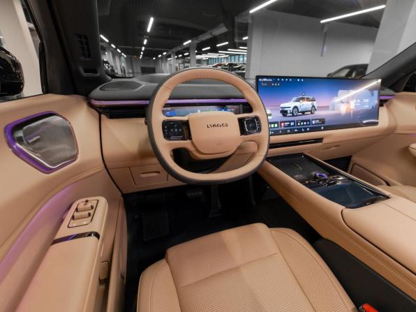 Lynk &amp; Co 900 с пробегом 2026 года, цена 7 650 000 рублей, 18 км, внедорожник, Автокод Объявления