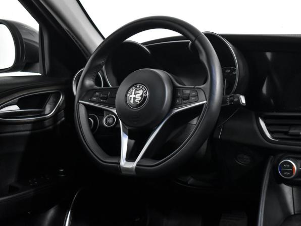 Alfa Romeo Giulia II (952) с пробегом 2018 года, цена 2 722 000 рублей, 90325 км, седан, Автокод Объявления