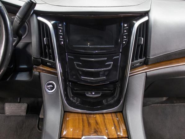 Cadillac Escalade IV с пробегом 2019 года, цена 4 598 000 рублей, 134005 км, внедорожник, Автокод Объявления