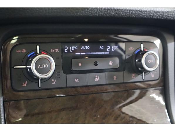 Volkswagen Touareg II с пробегом 2013 года, цена 2 049 000 рублей, 229914 км, внедорожник, Автокод Объявления