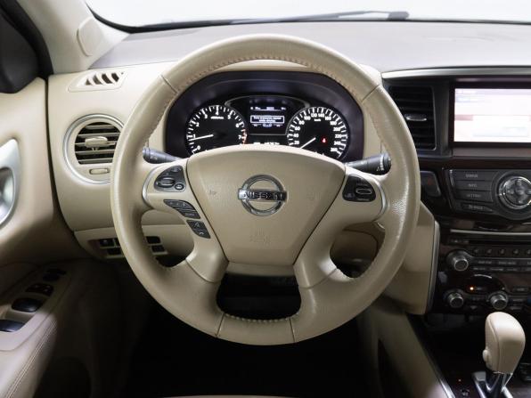 Nissan Pathfinder IV с пробегом 2016 года, цена 2 679 000 рублей, 48755 км, внедорожник, Автокод Объявления