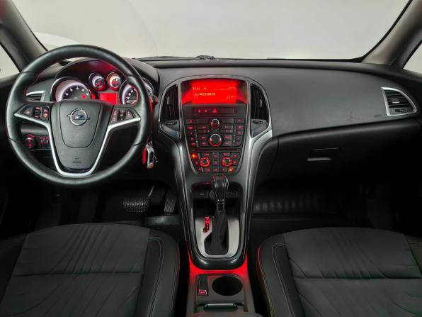 Opel Astra J Рестайлинг с пробегом 2013 года, цена 707 000 рублей, 135509 км, хэтчбек, Автокод Объявления