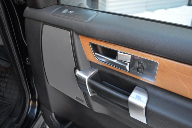Land Rover Discovery IV Рестайлинг с пробегом 2014 года, цена 2 300 000 рублей, 219000 км, внедорожник, Автокод Объявления
