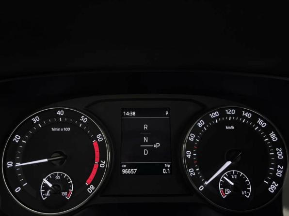 Skoda Octavia IV (A8) с пробегом 2021 года, цена 2 110 000 рублей, 96657 км, лифтбек, Автокод Объявления