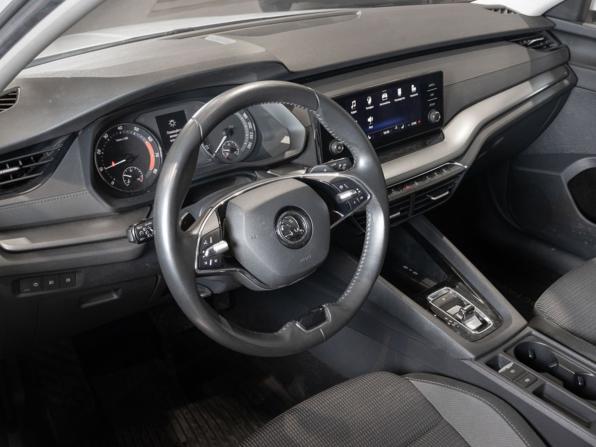 Skoda Octavia IV (A8) с пробегом 2021 года, цена 2 200 000 рублей, 121664 км, лифтбек, Автокод Объявления