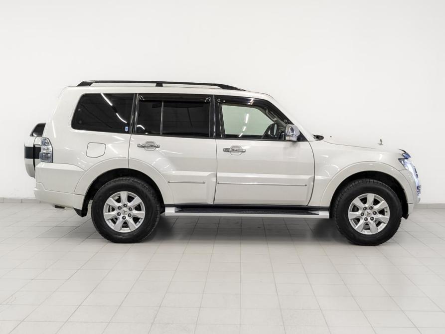 Mitsubishi Pajero IV Рестайлинг 2 Москва  - изображение 4
