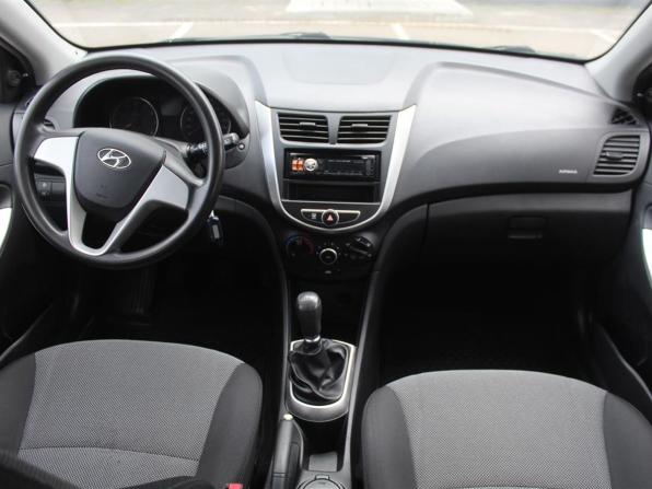 Hyundai Solaris I с пробегом 2013 года, цена 640 000 рублей, 130642 км, хэтчбек, Автокод Объявления
