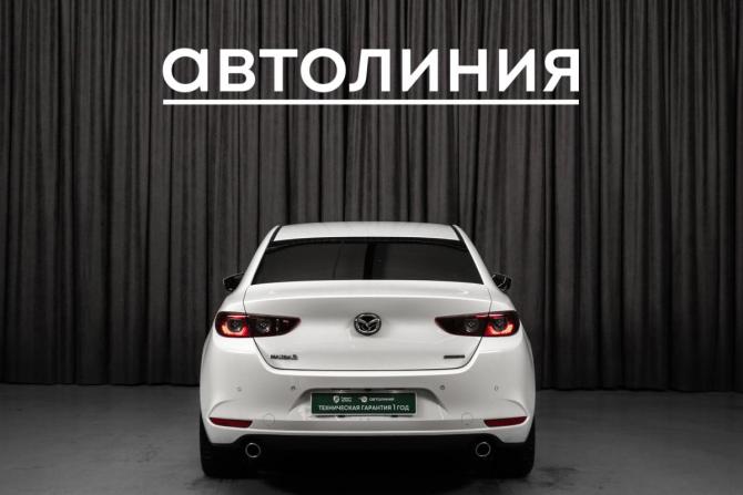 Mazda 3 IV (BP) с пробегом 2020 года, цена 1 600 000 рублей, 112000 км, седан, Автокод Объявления