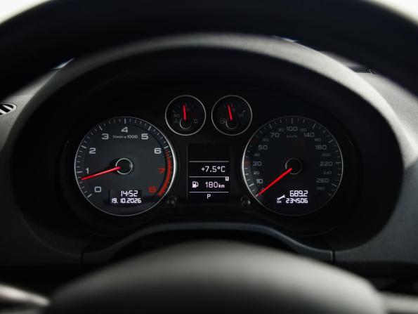Audi A3 II (8P) Рестайлинг 2 с пробегом 2010 года, цена 799 000 рублей, 234504 км, хэтчбек, Автокод Объявления