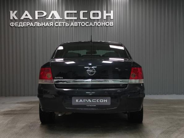 Opel Astra H Рестайлинг с пробегом 2013 года, цена 450 000 рублей, 215492 км, седан, Автокод Объявления