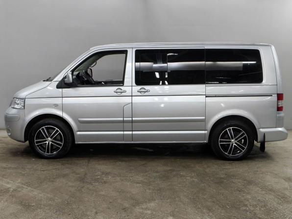 Volkswagen Multivan T5 с пробегом 2006 года, цена 1 300 000 рублей, 373233 км, минивэн, Автокод Объявления
