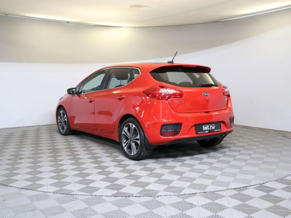 Kia Ceed II Рестайлинг с пробегом 2016 года, цена 1 090 000 рублей, 130381 км, хэтчбек, Автокод Объявления