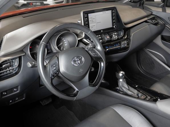 Toyota C-HR I с пробегом 2019 года, цена 2 519 621 рубль, 57344 км, внедорожник, Автокод Объявления